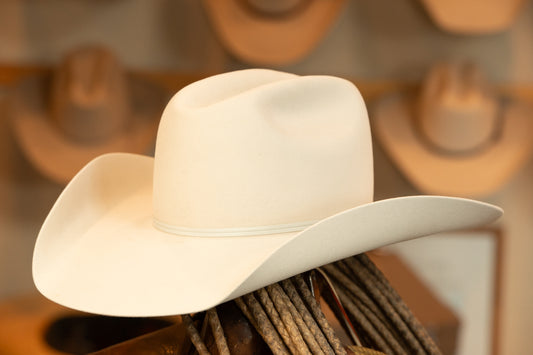 White Cattleman's Style Hat (Size 7 1/2+)